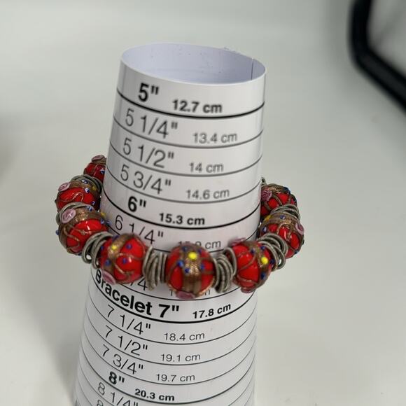 Red Glass beaded silver stretchy bracelet - Picture 5 of 6